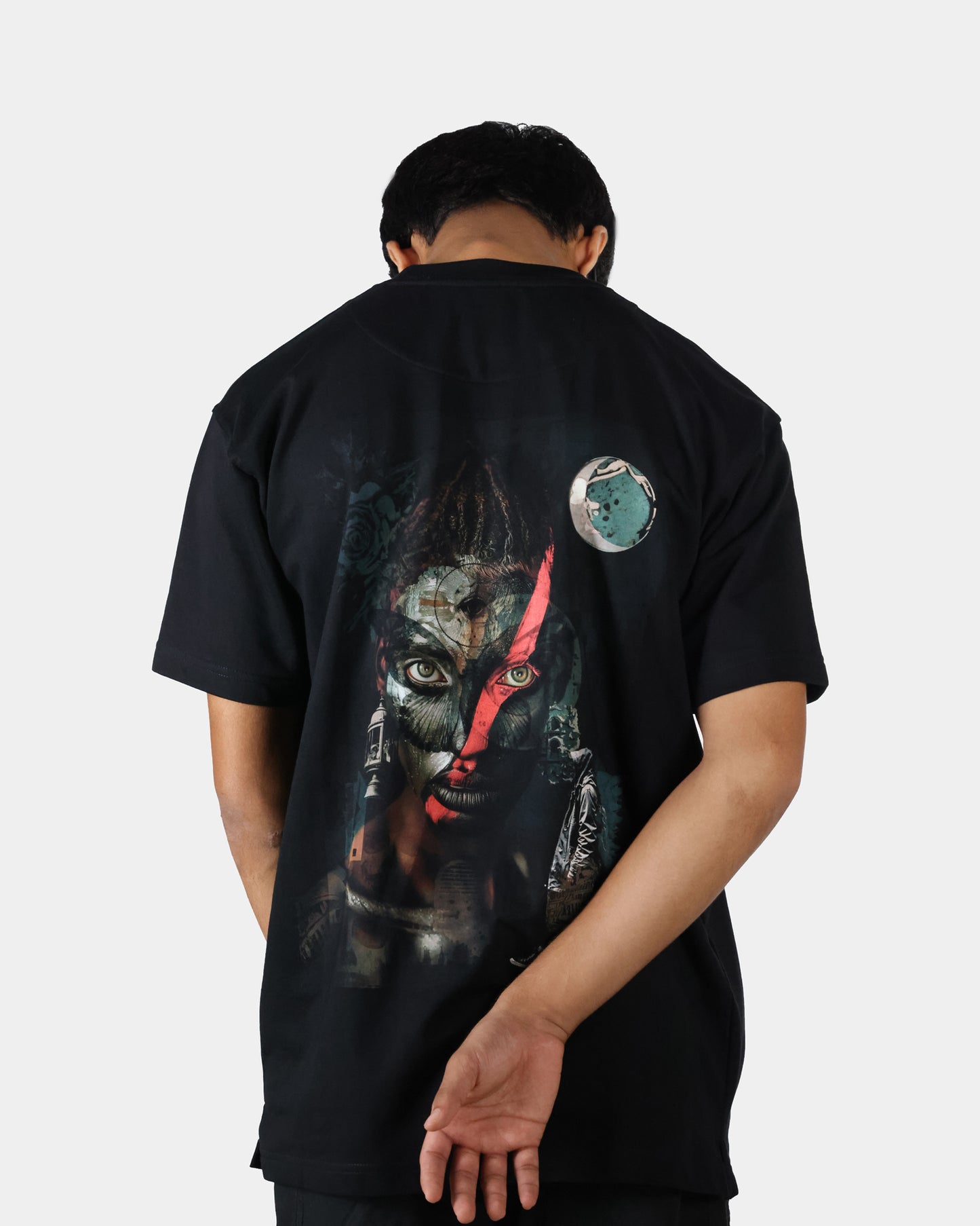 Haunted Lady Oversized T-shirt