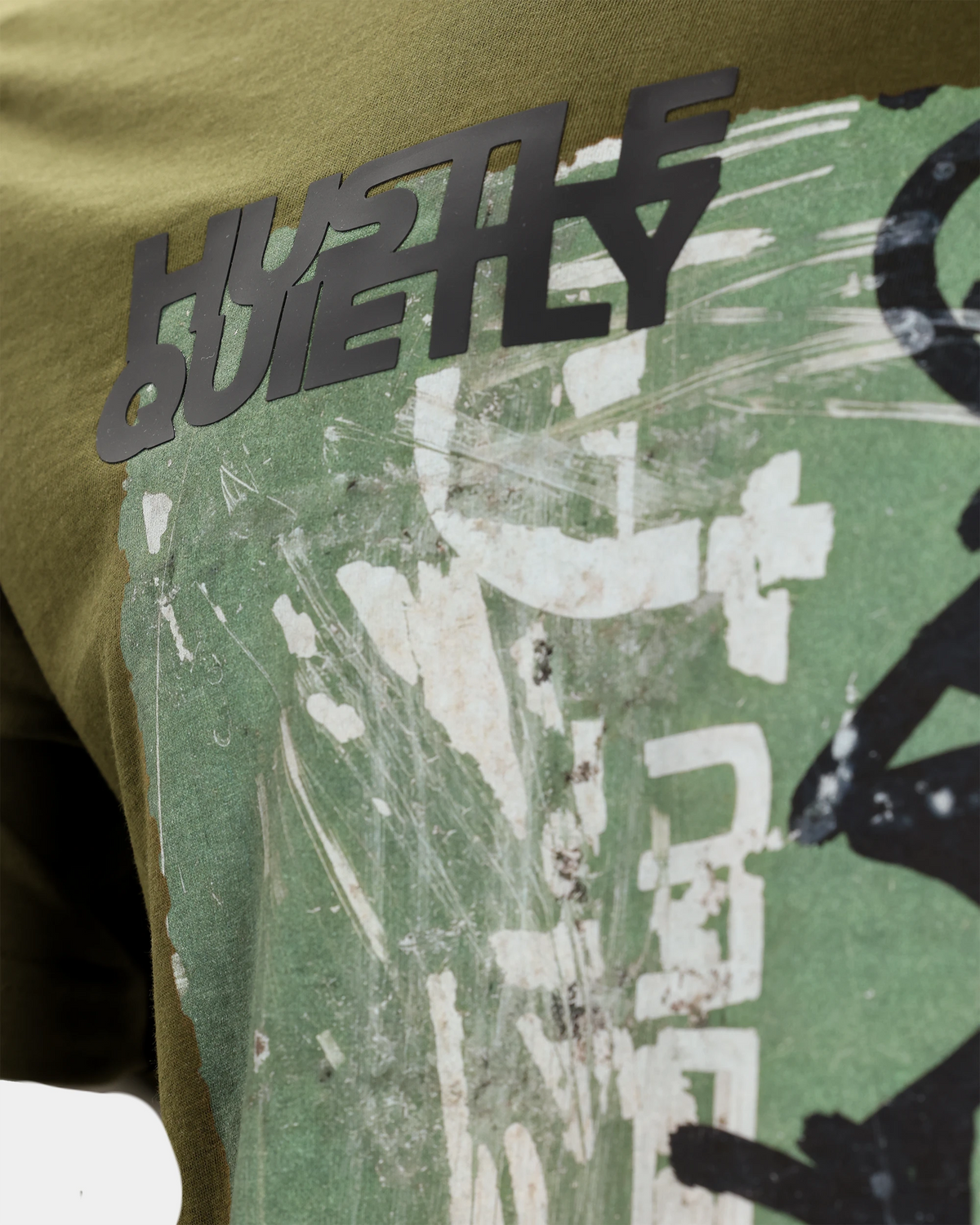 Hustle Quietly Men’s T-Shirt - Olive
