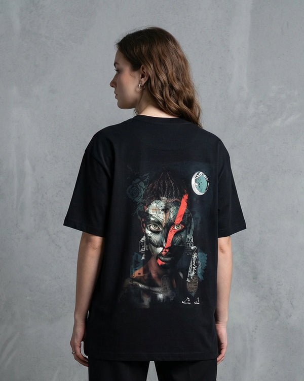 Haunted Lady Oversized T-shirt